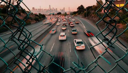 湖南白银2025年8月25日涨停分析:限制性股票激励+股份回购+业绩改善