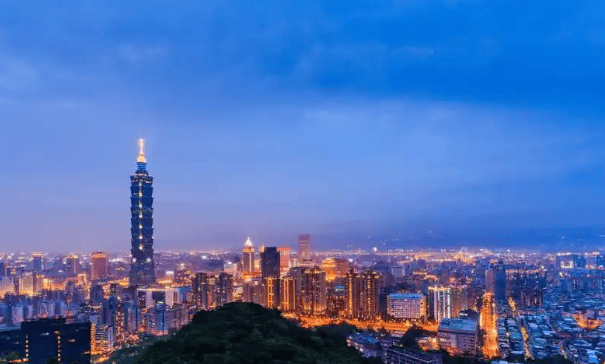 大陆刚刚用五个字，向2300万台湾同胞，明确台湾只有一条路可走