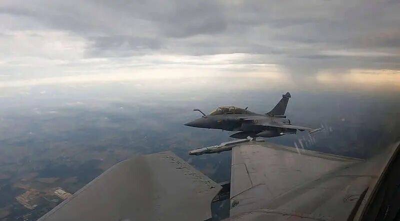 无人机“罗生门”事件持续发酵 滕建群:使地区局势复杂化