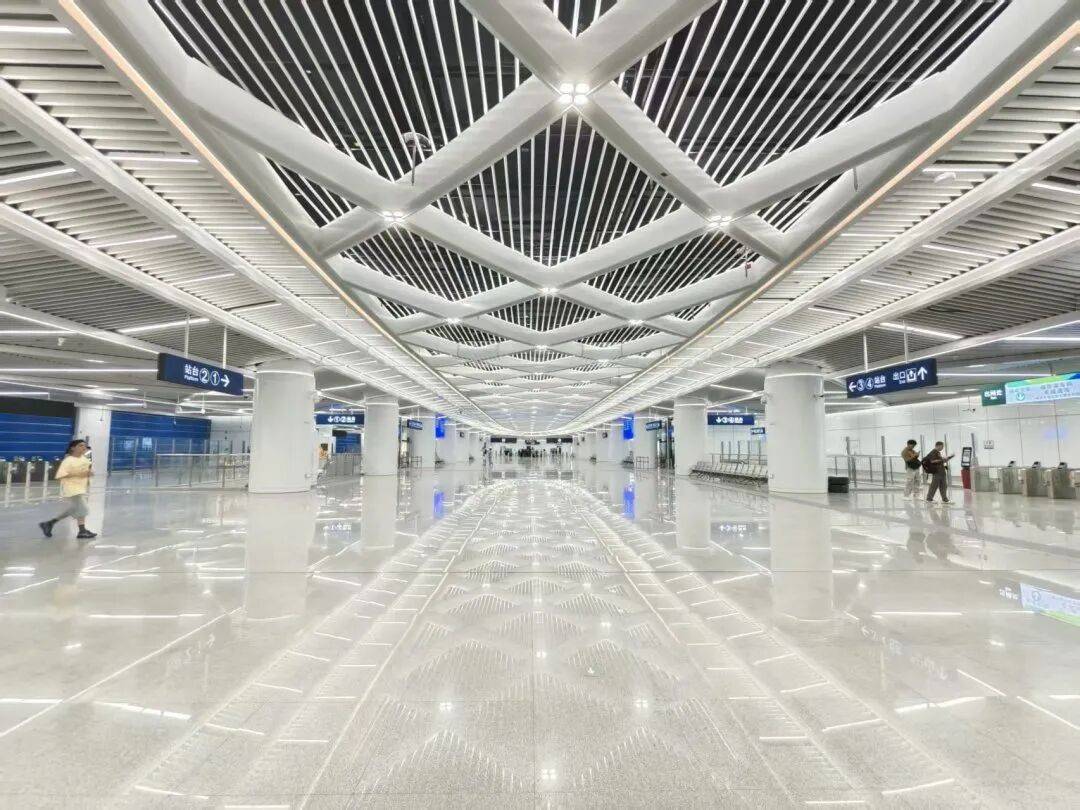 东莞直达白云机场,最快一小时,西平西站上车最方便!