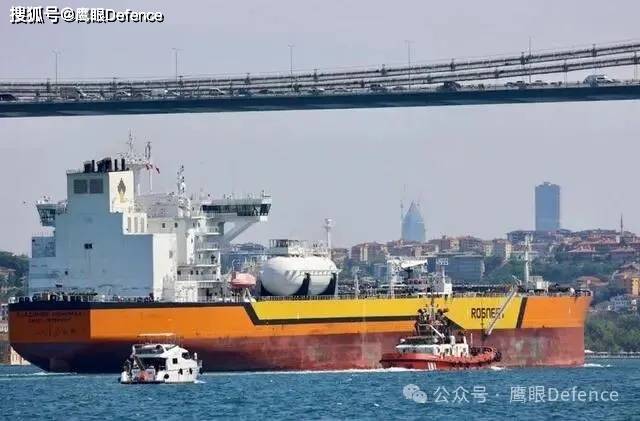 乌克兰轰炸俄罗斯炼油厂,中国意外成受益者:低价进口乌拉尔原油