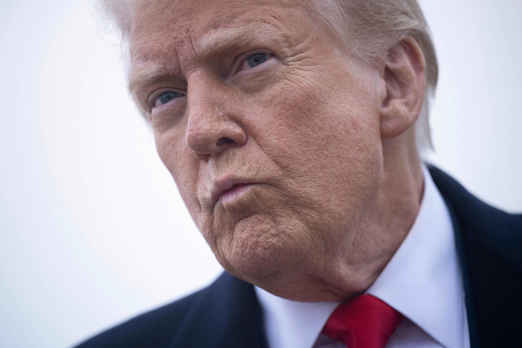 特朗普发声，事关美联储新任主席！超威电脑盘后大跌超14%，原油跌超1%！华尔街警告美股准备迎接股市下跌，什么情况？