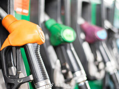 车主称50升油箱被加67.96升汽油