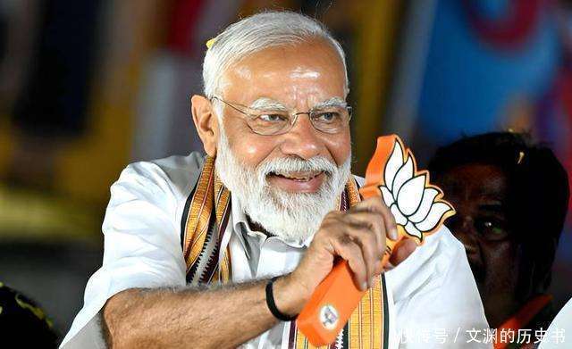 中印关系回暖,俄罗斯要求印度用人民币买石油,印度得硬着头皮买