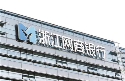 中币网控股(中币网老板叫什么名字)