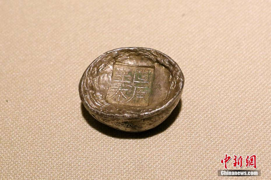 中利币(钟离变成小孩子)